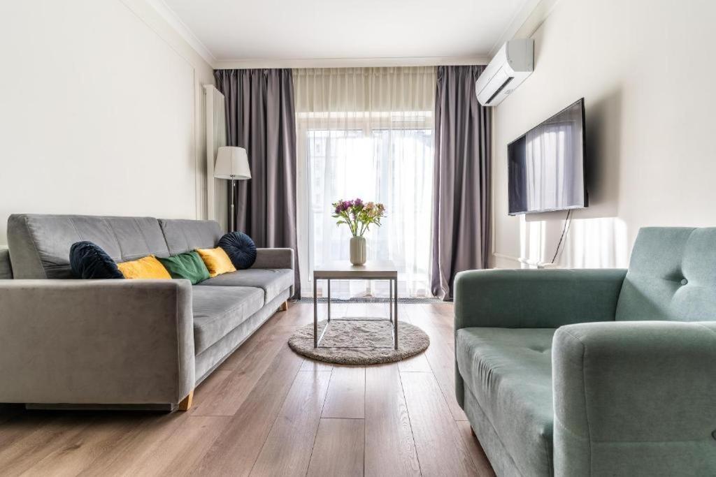 Mennica Residence Apartments Варшава Экстерьер фото